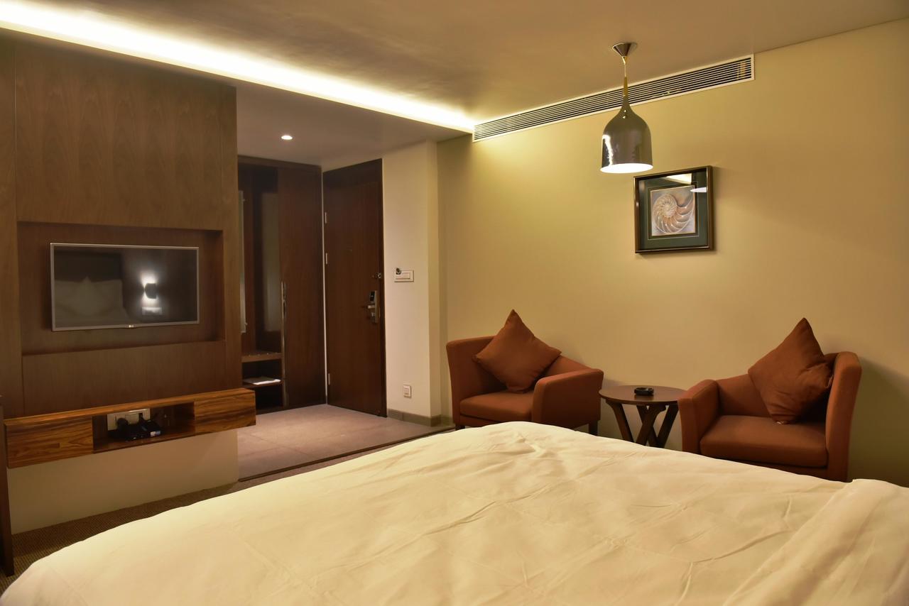 The Panchvati Hotel Rádzskot Kültér fotó