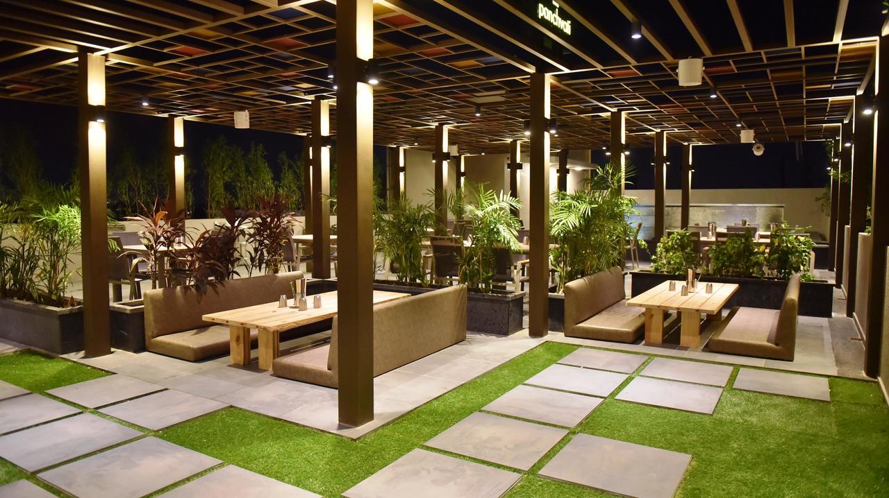 The Panchvati Hotel Rádzskot Kültér fotó